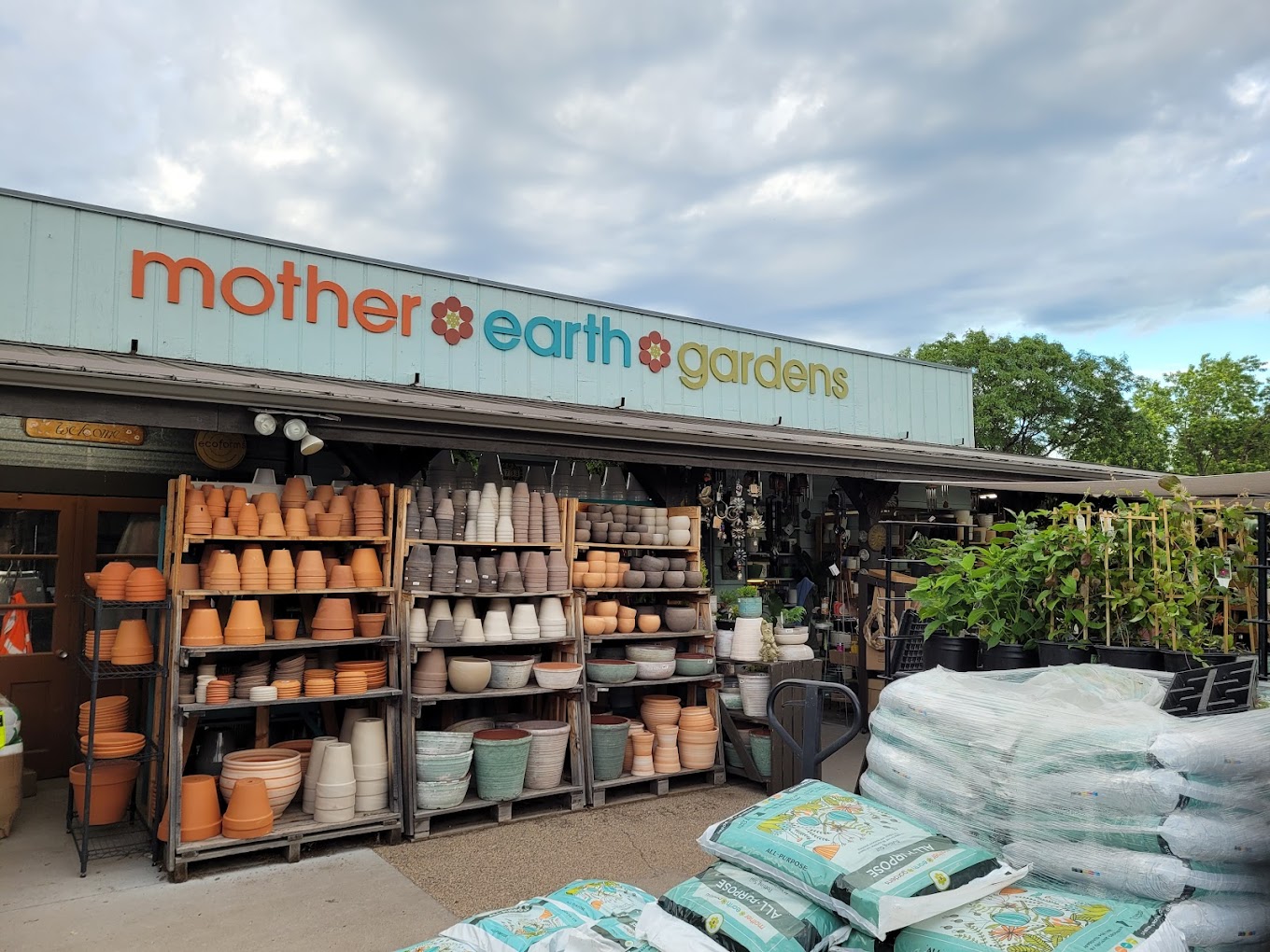 Mother Earth Gardens - LONGFELLOW